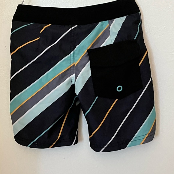 ✔️Boys 4 T SwimTrunks - Picture 1 of 4